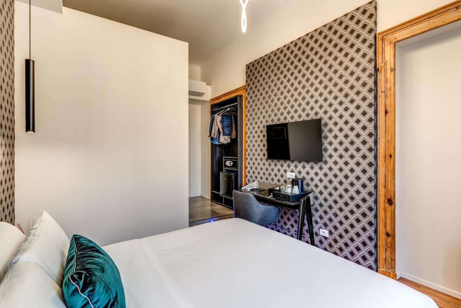 Arenula Suites